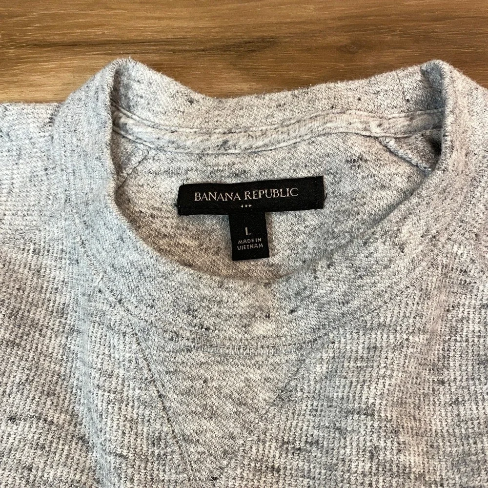 Banana Republic Mens Eco Sweatshirt Large Light Grey Heather Raglan‎